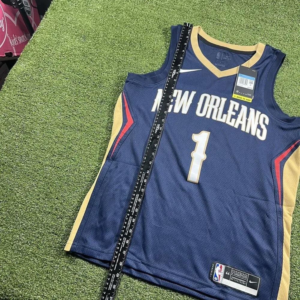 Men’s M Nike Dri Fit New Orleans Pelican Zion Williamson Swingman Jersey
